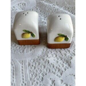 Scott's Collectibles French Country Salt & Pepper Shaker Set Lemons